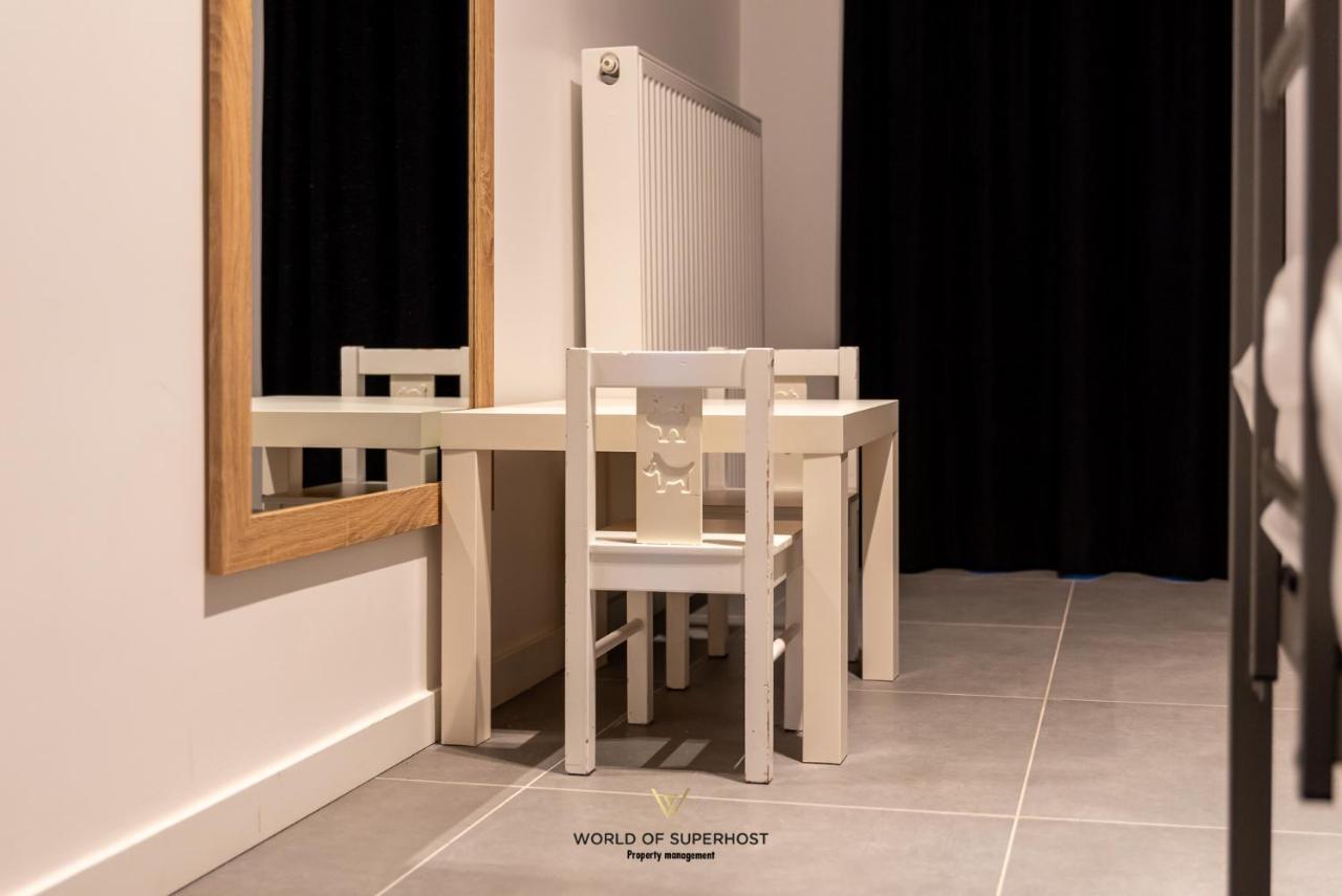 Spacious Apartment Closeby The Sea Up To 6 People! Ostende Exterior foto